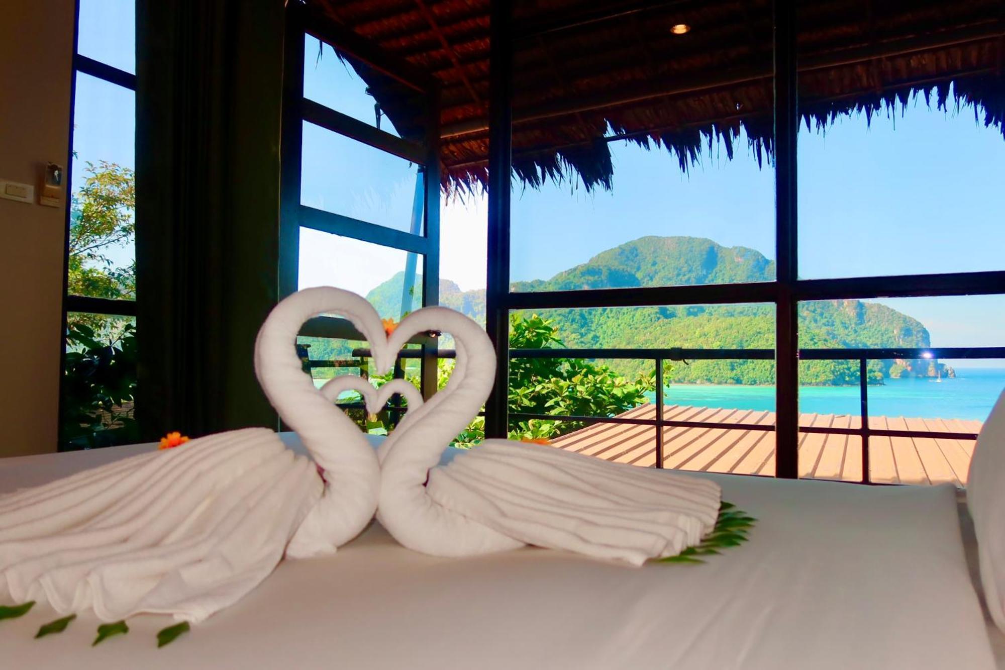 Phi Phi Sea Sky Resort Екстер'єр фото