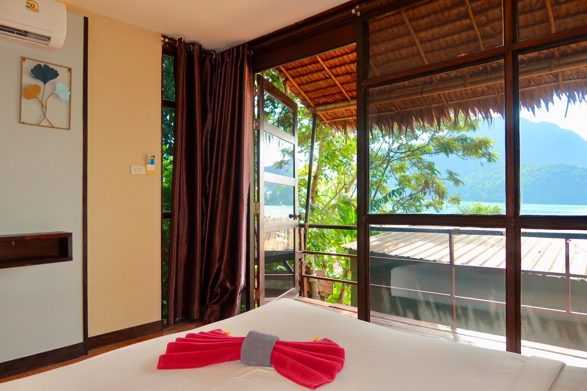 Phi Phi Sea Sky Resort Екстер'єр фото